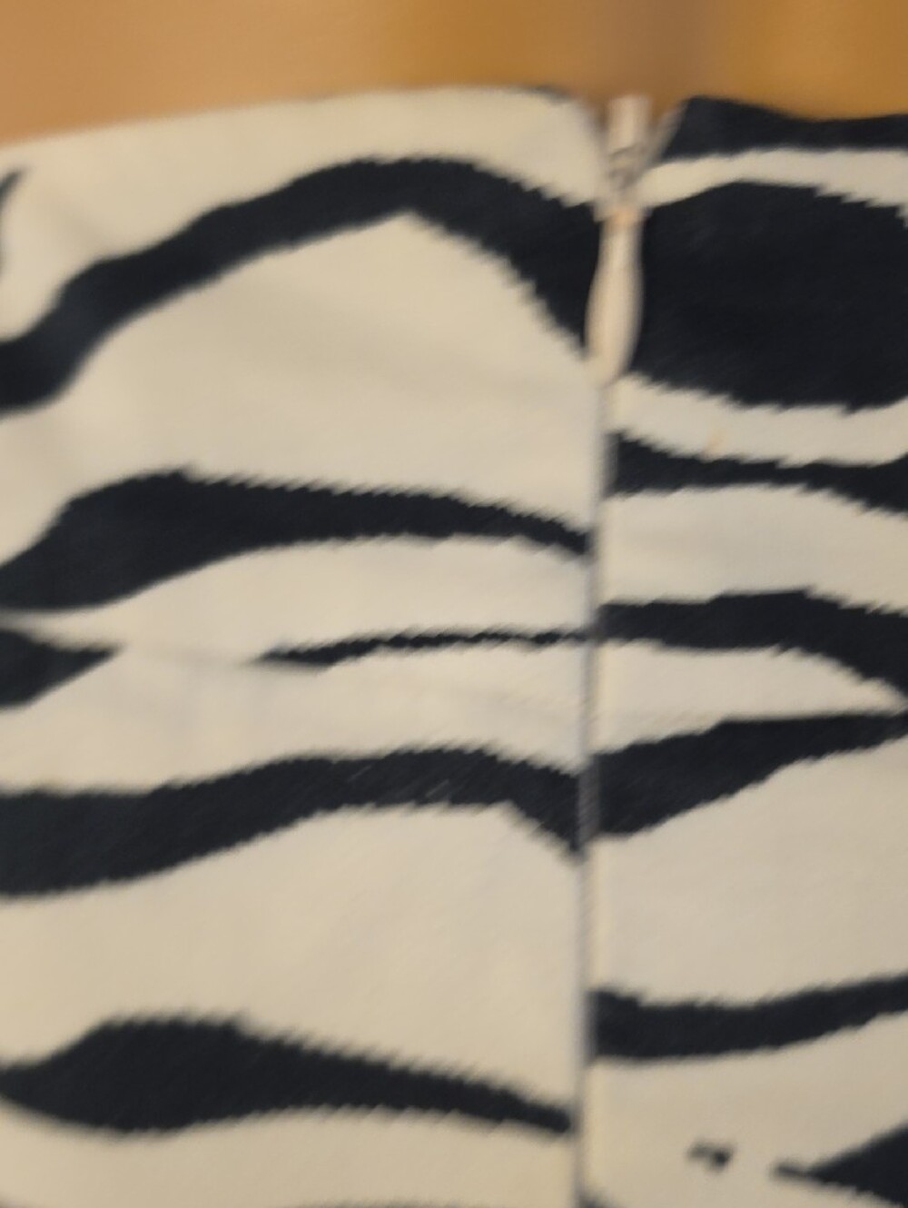 Focus 2000 98% Cotton Black and White Zebra Print Mini Skirt Size 6 - Picture 5 of 9